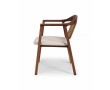 Foto cadeira, lis, em madeira, acabamento claro, fundo infinito