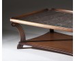 Foto da mesa de centro em madeira, acabamento escuro, Amistad,  fundo infinito